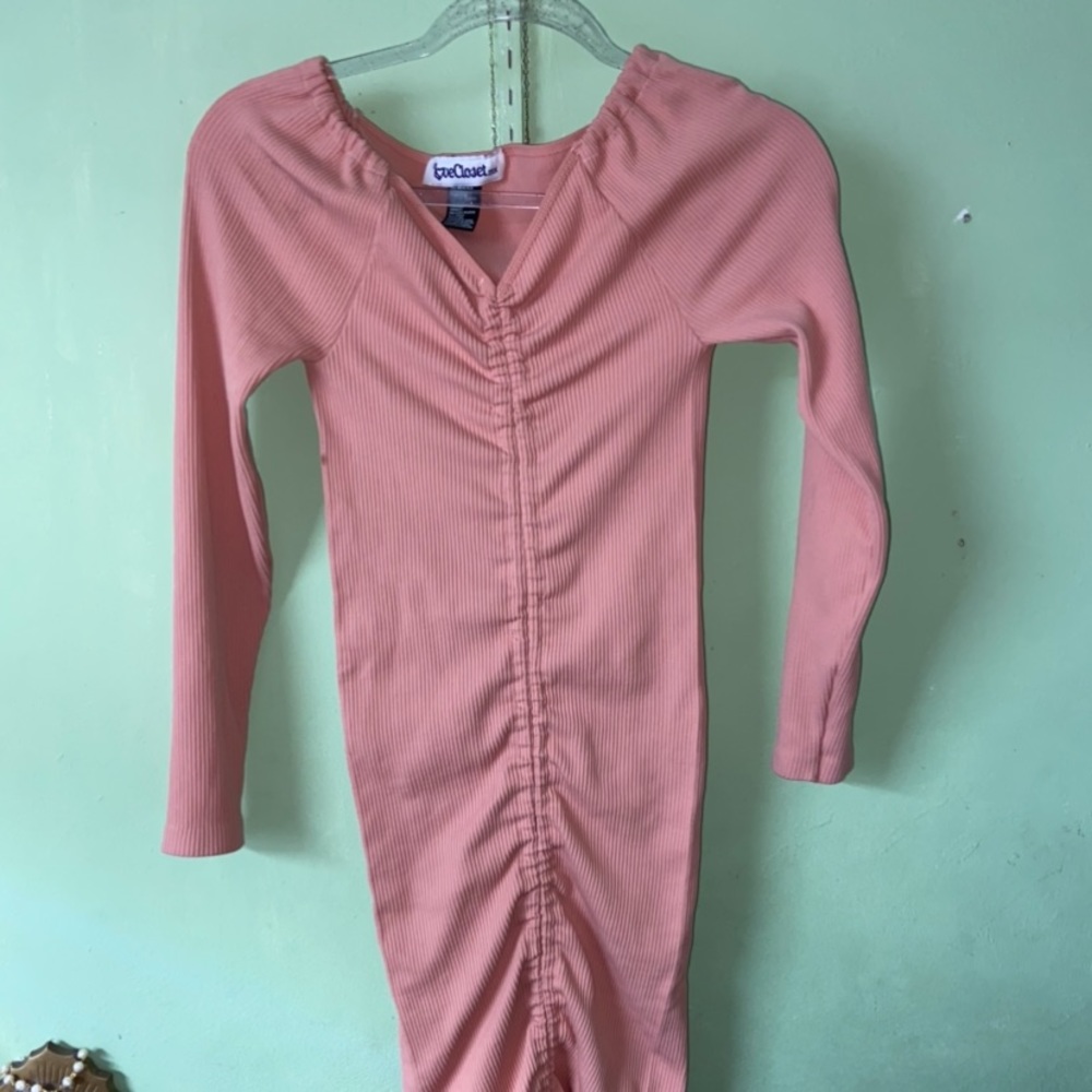 Fits medium or large